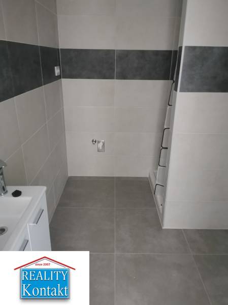 Kiadó 1 szobás lakás, 1 szobás lakás, Nové Zámky, Szlovákia