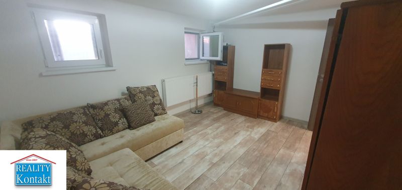 Kiadó 1 szobás lakás, 1 szobás lakás, Čerešňová, Nové Zámky, Szlovákia