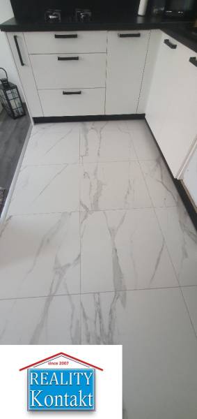 1 szobás lakás, kiadó, Nové Zámky, Szlovákia