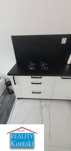 1 szobás lakás, kiadó, Nové Zámky, Szlovákia