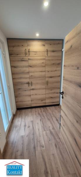 Kiadó 1 szobás lakás, 1 szobás lakás, Nové Zámky, Szlovákia