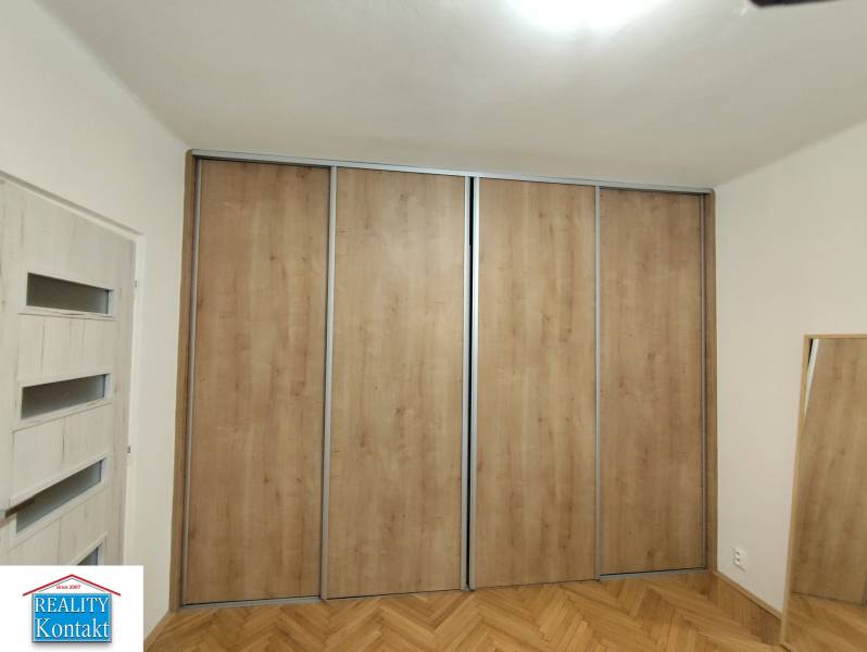 Kiadó 1 szobás lakás, 1 szobás lakás, Nové Zámky, Szlovákia