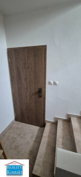 Kiadó 2 szobás lakás, 2 szobás lakás, Nové Zámky, Szlovákia