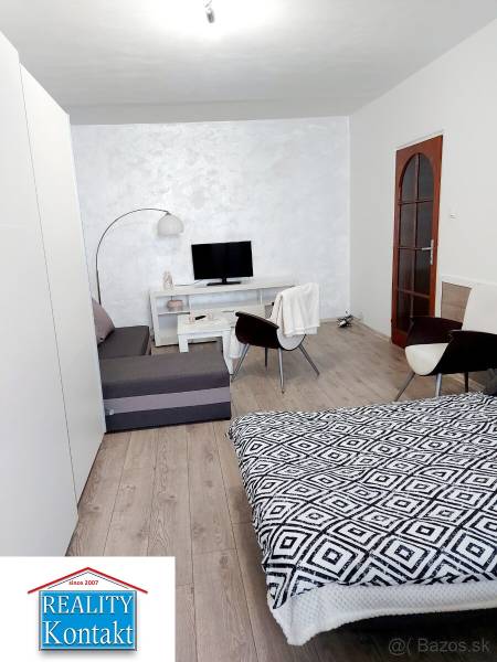 Kiadó 1 szobás lakás, 1 szobás lakás, Nové Zámky, Szlovákia
