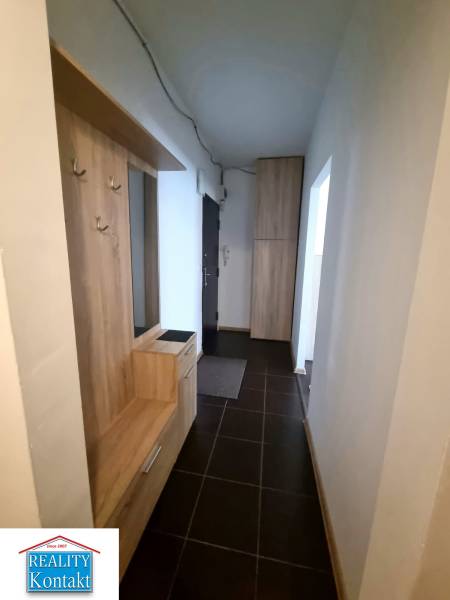 Kiadó 3 szobás lakás, 3 szobás lakás, M.R.Štefánika, Nové Zámky, Szlov