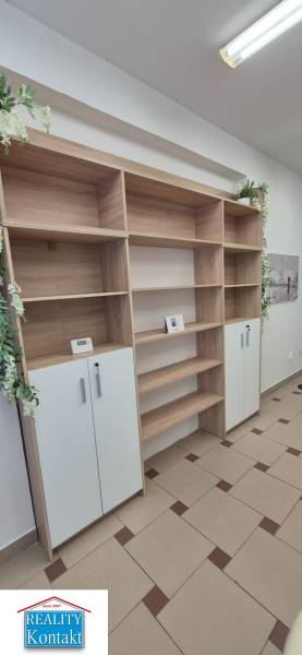 Kiadó Irodahelység, Irodahelység, M.R.Štefánika, Nové Zámky, Szlovákia