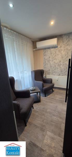 Eladó 4 szobás lakás, 4 szobás lakás, B. Němcovej, Nové Zámky, Szlovák