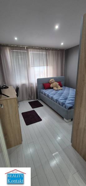 Eladó 4 szobás lakás, 4 szobás lakás, B. Němcovej, Nové Zámky, Szlovák
