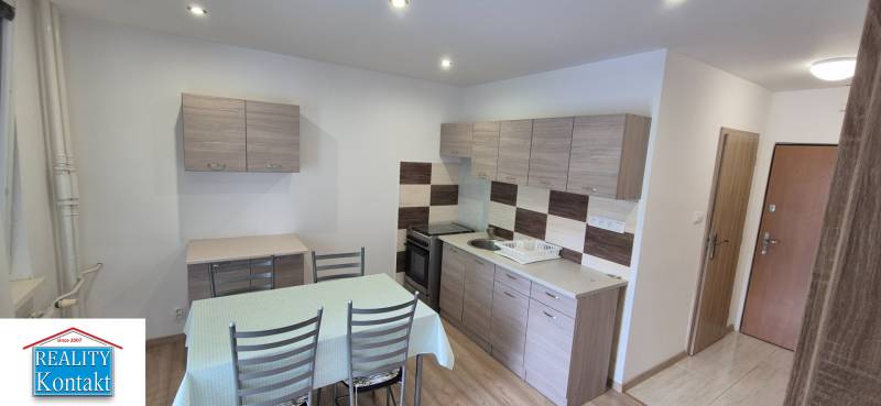 Kiadó 1 szobás lakás, 1 szobás lakás, Nové Zámky, Szlovákia