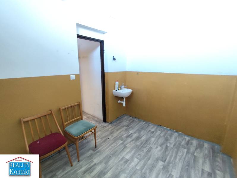 Kiadó Üzlethelység, Üzlethelység, Nové Zámky, Szlovákia