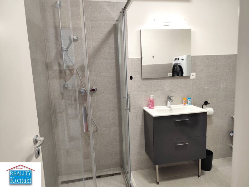 Kiadó 2 szobás lakás, 2 szobás lakás, M.R.Štefánika, Nové Zámky, Szlov