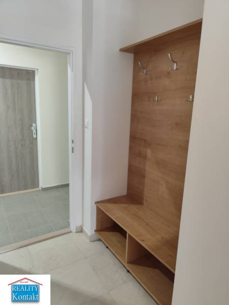 Kiadó 2 szobás lakás, 2 szobás lakás, M.R.Štefánika, Nové Zámky, Szlov