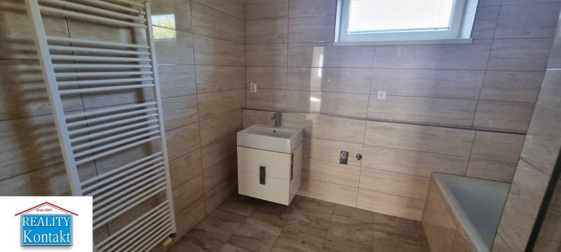 Kiadó 3 szobás lakás, 3 szobás lakás, Nové Zámky, Szlovákia