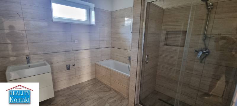 Kiadó 3 szobás lakás, 3 szobás lakás, Nové Zámky, Szlovákia