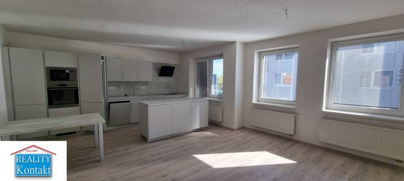 Kiadó 3 szobás lakás, 3 szobás lakás, Nové Zámky, Szlovákia