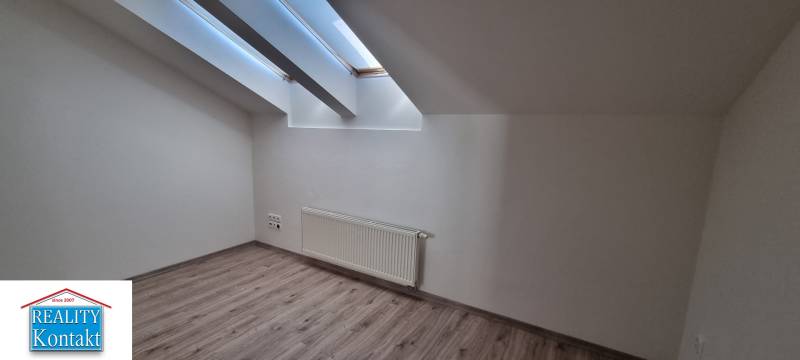 Kiadó 3 szobás lakás, 3 szobás lakás, Nové Zámky, Szlovákia