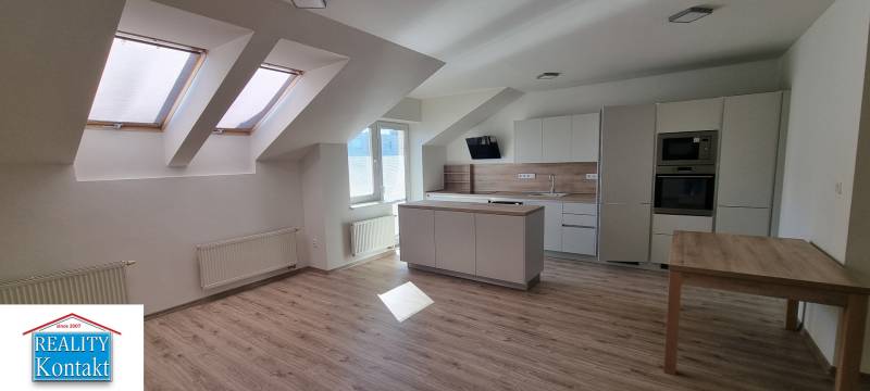 Kiadó 3 szobás lakás, 3 szobás lakás, Nové Zámky, Szlovákia