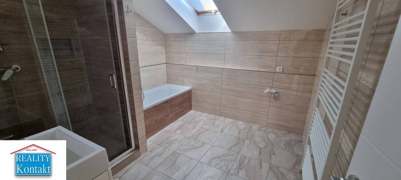 Kiadó 3 szobás lakás, 3 szobás lakás, Nové Zámky, Szlovákia