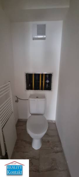 Kiadó 3 szobás lakás, 3 szobás lakás, Nové Zámky, Szlovákia