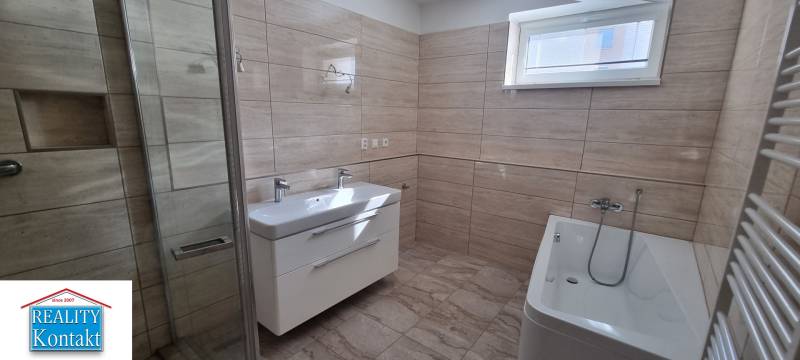 Kiadó 3 szobás lakás, 3 szobás lakás, Nové Zámky, Szlovákia