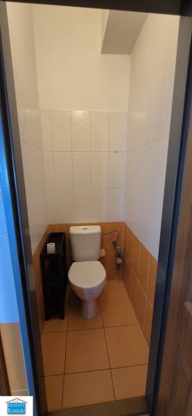 Kiadó Üzlethelység, Üzlethelység, širšie CENTRUM, Nové Zámky, Szlováki