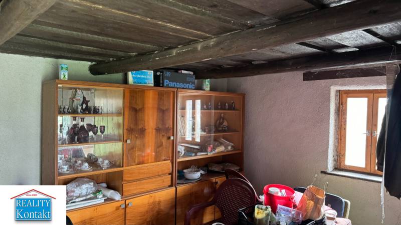 Eladó kiváló kert 1640 m2 +ház - nyaraló - Pačérok Kolárovo