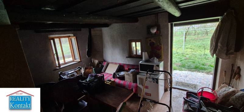 Eladó kiváló kert 1640 m2 +ház - nyaraló - Pačérok Kolárovo