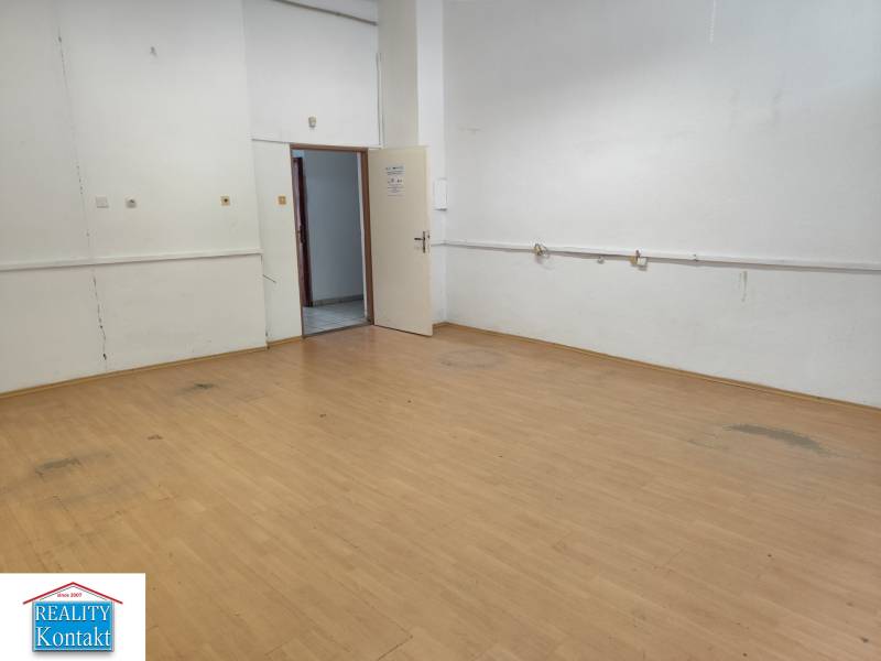 Kiadó Raktárak és ipari épületek, Raktárak és ipari épületek, Nové Zám