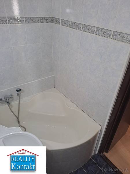 Kiadó 2 szobás lakás, 2 szobás lakás, Nové Zámky, Szlovákia