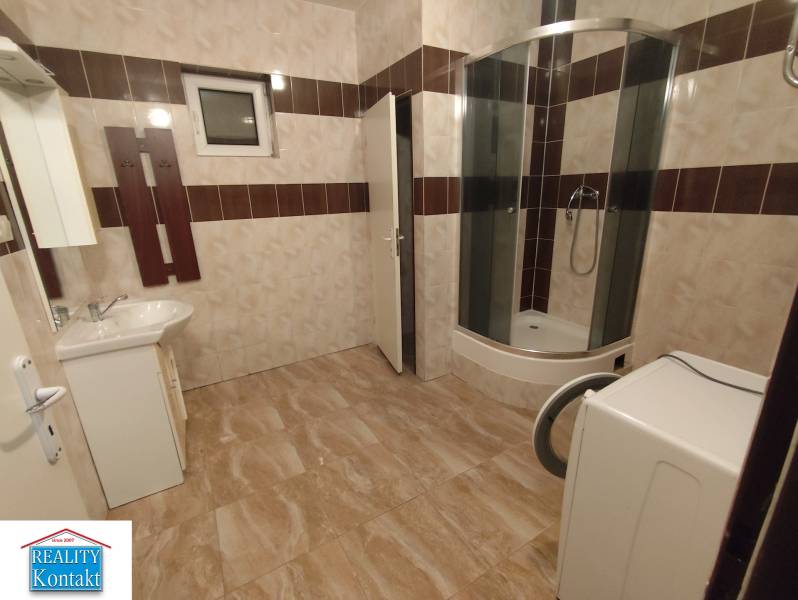 Kiadó 2 szobás lakás, 2 szobás lakás, Nové Zámky, Szlovákia