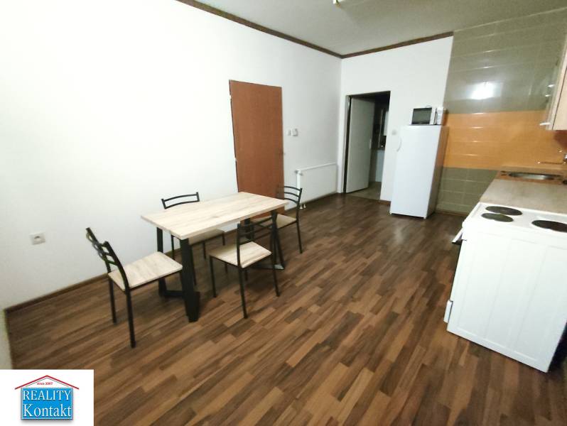 Kiadó 2 szobás lakás, 2 szobás lakás, Nové Zámky, Szlovákia