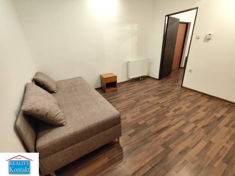 Kiadó 2 szobás lakás, 2 szobás lakás, Nové Zámky, Szlovákia