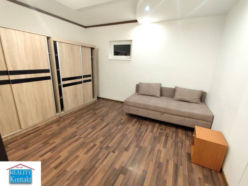 Kiadó 2 szobás lakás, 2 szobás lakás, Nové Zámky, Szlovákia