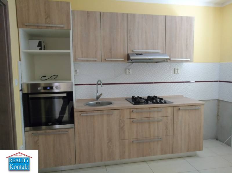 Kiadó 2 szobás lakás, 2 szobás lakás, Nové Zámky, Szlovákia