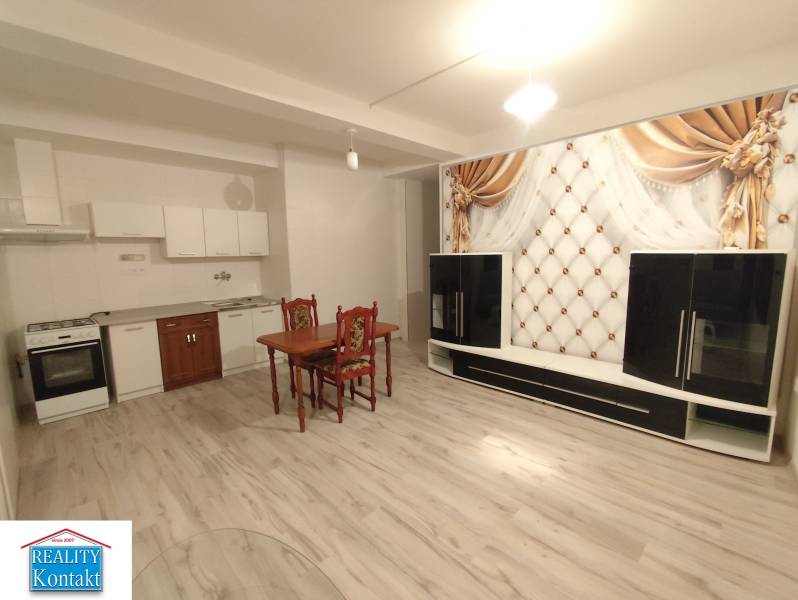 Kiadó 2 szobás lakás, 2 szobás lakás, Nové Zámky, Szlovákia