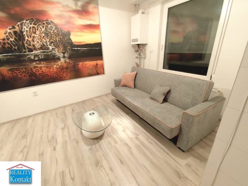 Kiadó 2 szobás lakás, 2 szobás lakás, Nové Zámky, Szlovákia