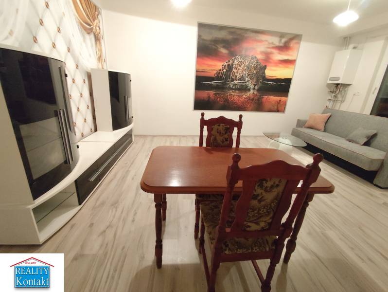 Kiadó 2 szobás lakás, 2 szobás lakás, Nové Zámky, Szlovákia