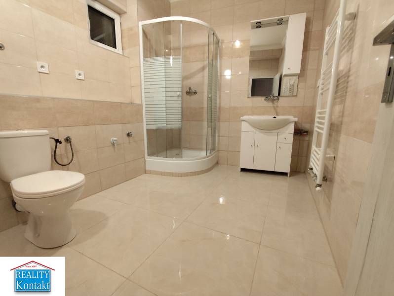 Kiadó 2 szobás lakás, 2 szobás lakás, Nové Zámky, Szlovákia