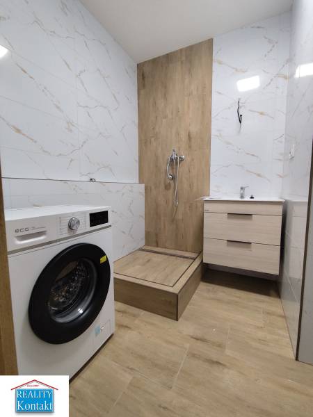 Kiadó 3 szobás lakás, 3 szobás lakás, Nové Zámky, Szlovákia