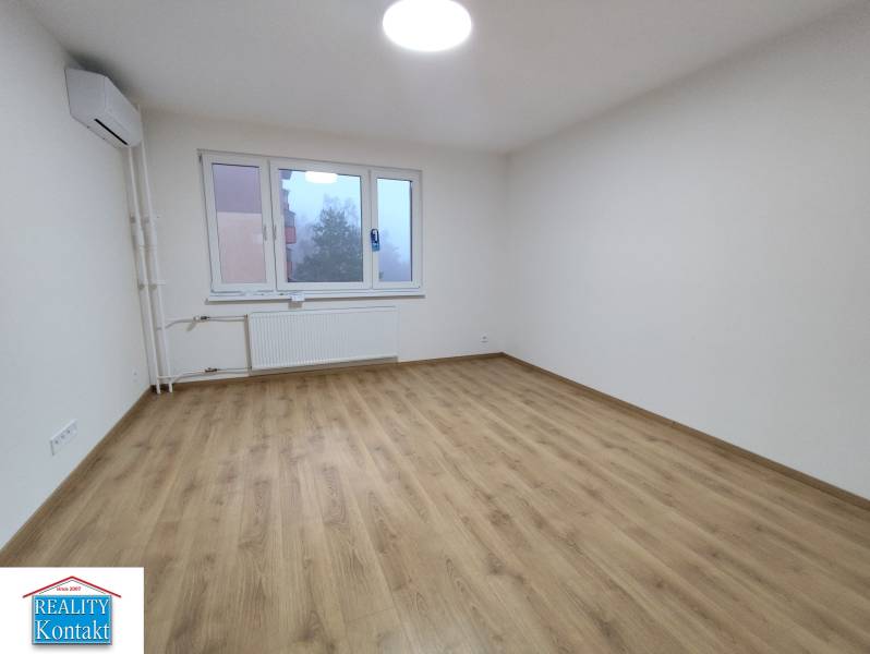 Kiadó 3 szobás lakás, 3 szobás lakás, Nové Zámky, Szlovákia