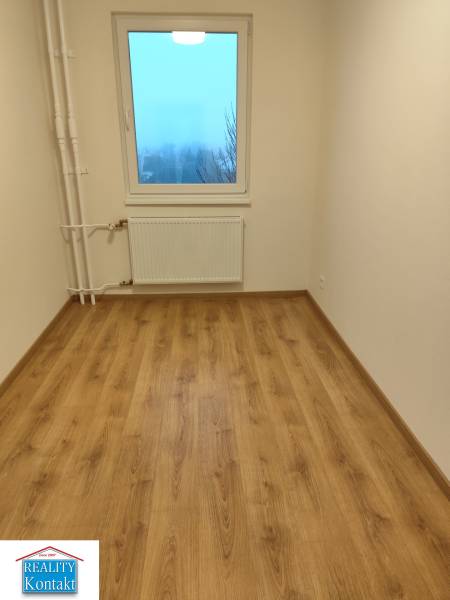 Kiadó 3 szobás lakás, 3 szobás lakás, Nové Zámky, Szlovákia