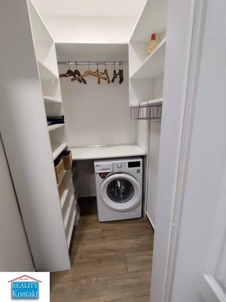 Kiadó 2 szobás lakás, 2 szobás lakás, Nové Zámky, Szlovákia