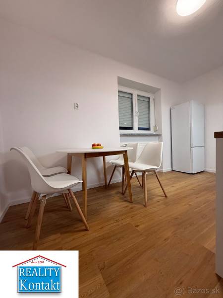 Kiadó 2 szobás lakás, 2 szobás lakás, Nové Zámky, Szlovákia