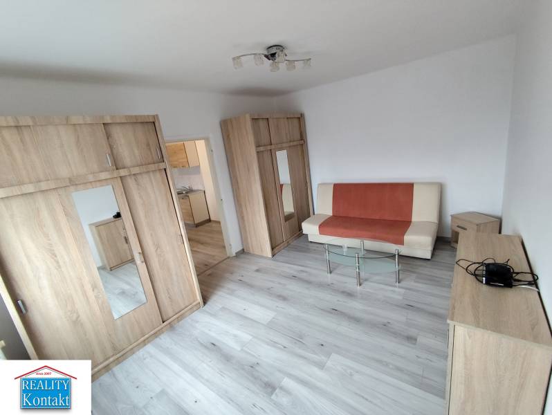 Kiadó 1 szobás lakás, 1 szobás lakás, Nové Zámky, Szlovákia