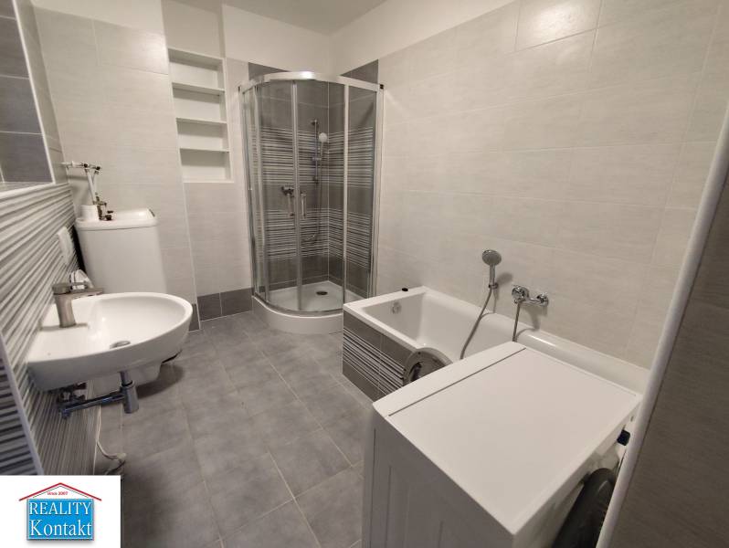 Kiadó 2 szobás lakás, 2 szobás lakás, Nové Zámky, Szlovákia