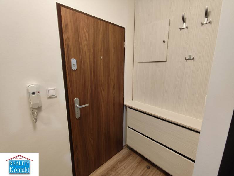 Kiadó 2 szobás lakás, 2 szobás lakás, Nové Zámky, Szlovákia