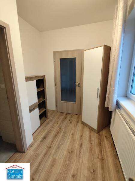 Kiadó 2 szobás lakás, 2 szobás lakás, Nové Zámky, Szlovákia