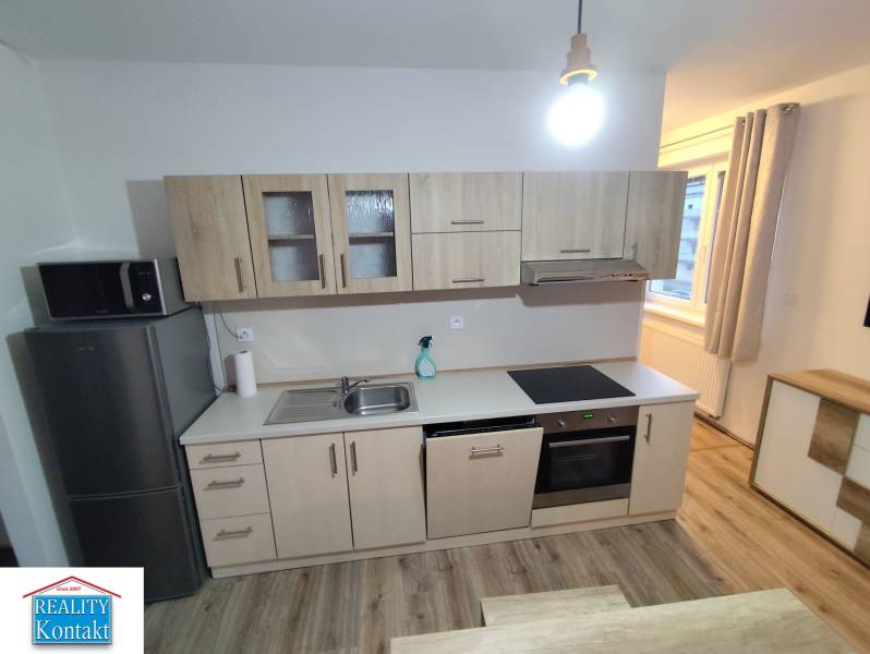 Kiadó 2 szobás lakás, 2 szobás lakás, Nové Zámky, Szlovákia