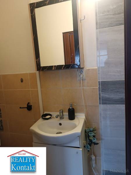 Kiadó 1 szobás lakás, 1 szobás lakás, Nové Zámky, Szlovákia