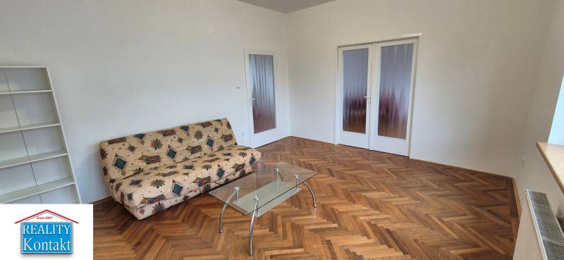 Kiadó 3 szobás lakás, 3 szobás lakás, M.R.Štefánika, Nové Zámky, Szlov